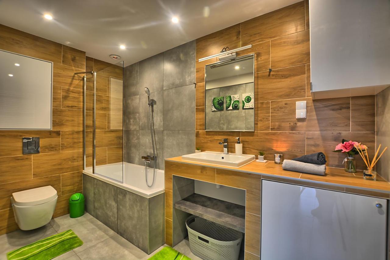 Apartament Diamentowy レスコ エクステリア 写真